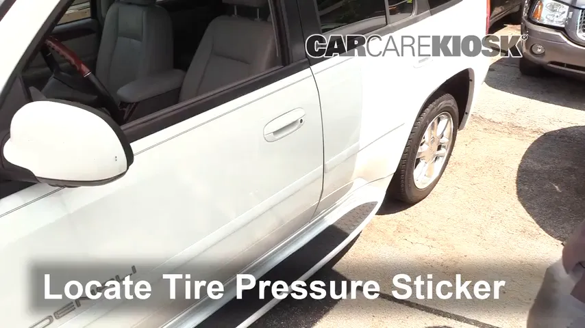 2007 GMC Envoy Denali 5.3L V8 Tires & Wheels Check Tire Pressure